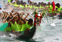 210px-Dragon-Boat-Paddlers---89759H