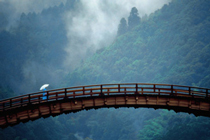 210px-Kintai-Bridge,-Yamaguchi-Prefecture,-Japan-blocks