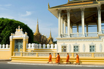 210px-Monks-at-Silver-Pagoda