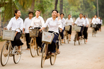 210px-Saigon-Street-Scene-2